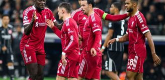 Rywal ruszył po gwiazdę Liverpoolu. Doszło do kontaktu!