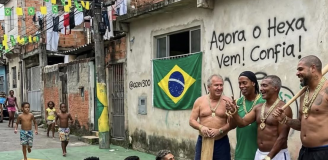 Takie zdjęcie WYGENEROWAŁ W AI Romario i wrzucił na swój profil xD