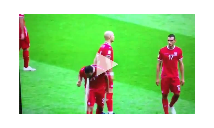 Reprezentant Tunezji zwymiotował na boisku [VIDEO]