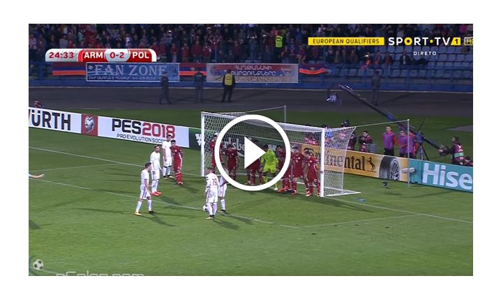 Lewandowski strzela po rzucie wolnym pośrednim! [VIDEO]