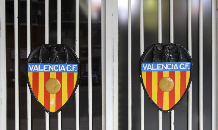 Valencia wykupi piłkarza PSG