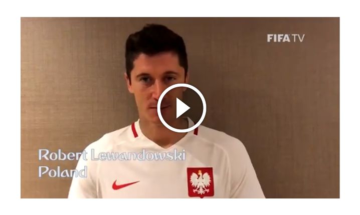Lewandowski mówi... po arabsku! A gracz Kostaryki po polsku! [VIDEO]