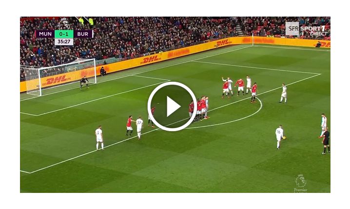 Defour ładuje gola z wolnego z Man United! 0-2! [VIDEO]