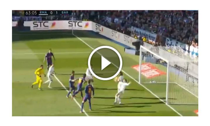 Carvajal blokuje piłkę ręką i dostaje czerwoną! 0-2! [VIDEO]