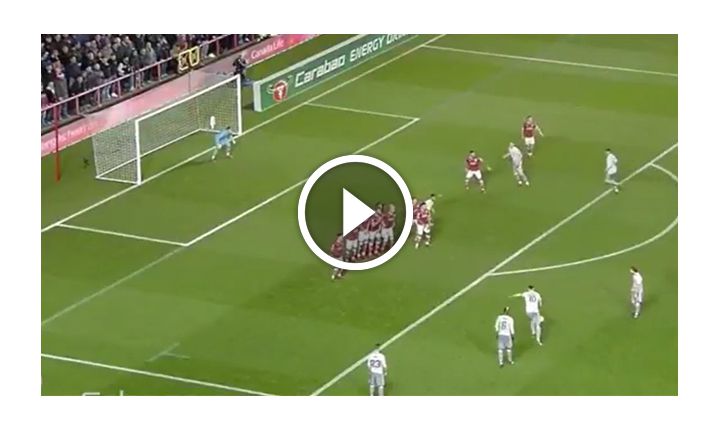 Ibrahimović ładuje gola z rzutu wolnego!!! [VIDEO]