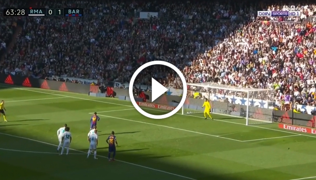 Messi strzela z karnego na 2-0! [VIDEO]