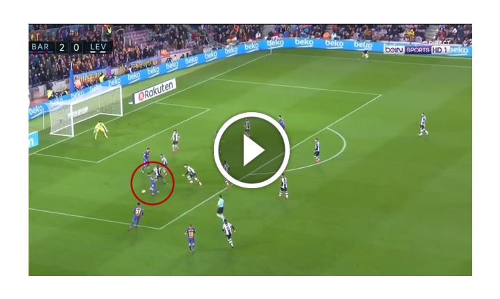 Genialna akcja Messiego i gol Paulinho! 3-0! [VIDEO]