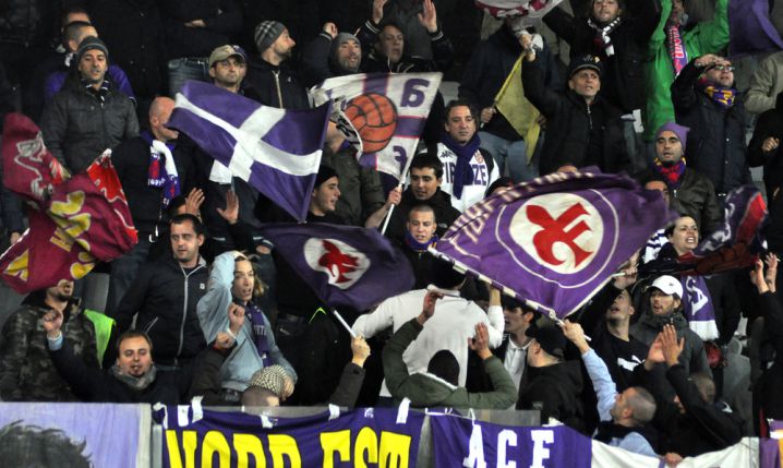 Wątpliwy hit - Fiorentina remisuje z Romą 1:1
