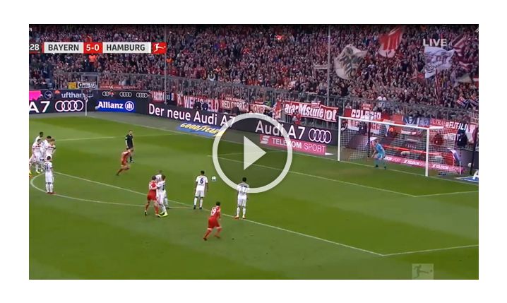 HIT! Lewandowski NIE TRAFIA rzutu karnego! [VIDEO]