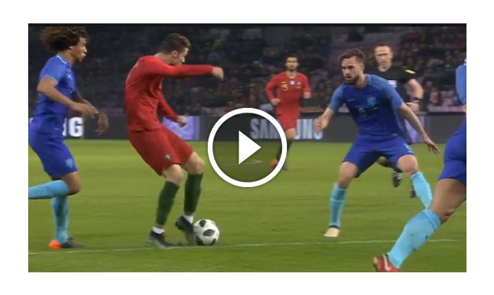 Ronaldo wbiega w pole karne i... xD [VIDEO]