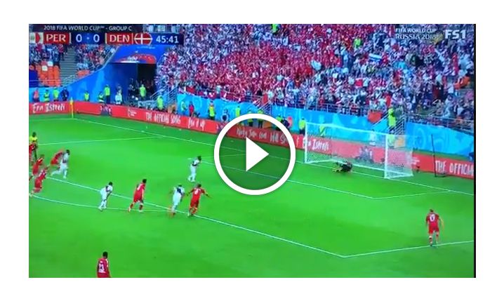Fatalne PUDŁO piłkarza Peru z rzutu karnego... xD [VIDEO]