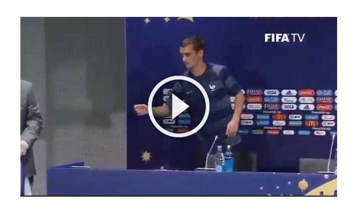 Griezmann z flagą Urugwaju na konferencji prasowej! [VIDEO]