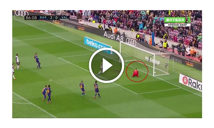 Niefortunna interwencja Ter Stegena i gol Parejo! [VIDEO]