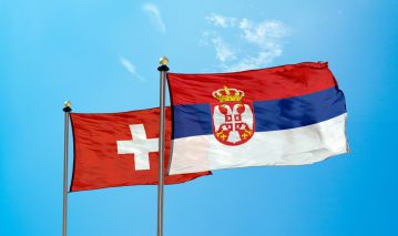 Szwajcarzy wraz z sędzią grabią Serbów z nadziei