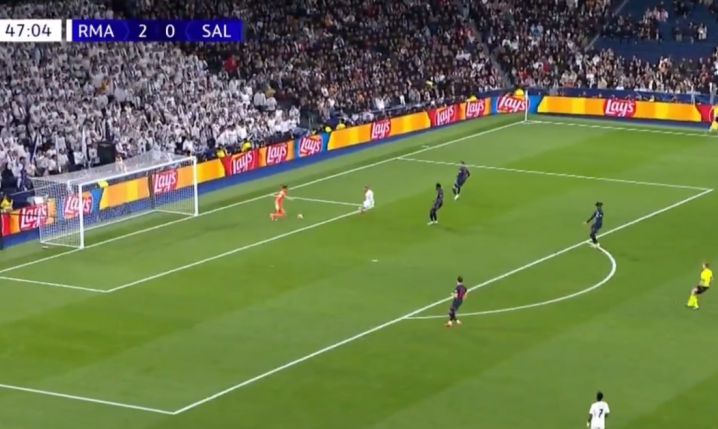 Fatalny błąd bramkarza i... Mbappe strzela gola na 3-0! xD [VIDEO]