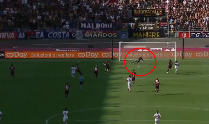 TAKI STRZAŁ wpuścił Łukasz Skorupski z Torino... [VlDEO]