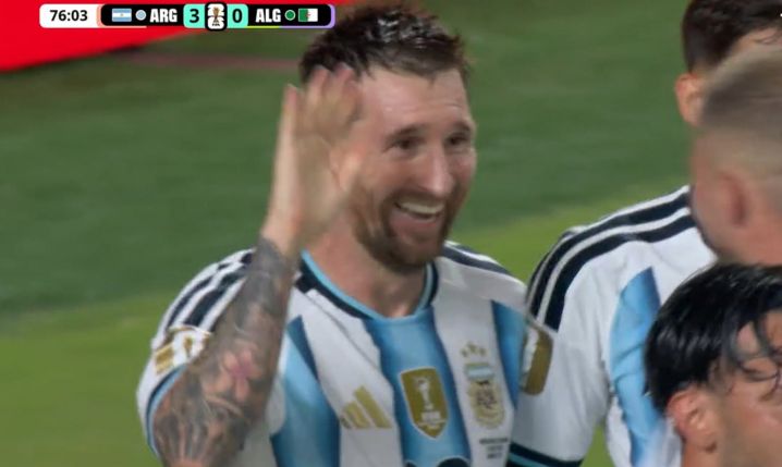 Leo Messi strzela hattricka z Algierią! [VIDEO]