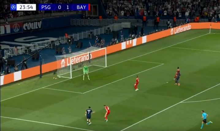 Tak strzela Kvaratskhelia  na 1-1 z Bayernem! [VIDEO]