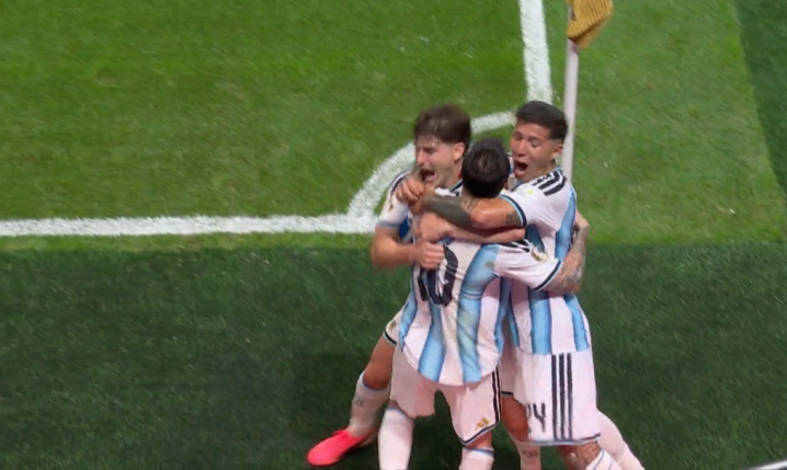 Leo Messi strzela gola na 2-2 z Egiptem! [VIDEO]