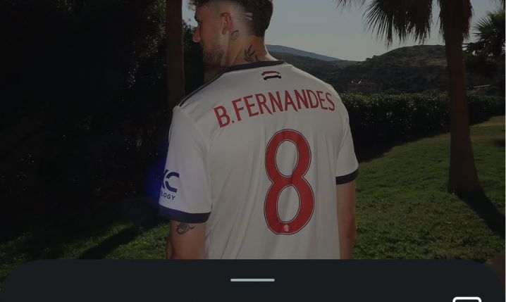 KOMENTARZ Bruno Fernandesa pod zdjeciem Kacpra Tobiasza! :D
