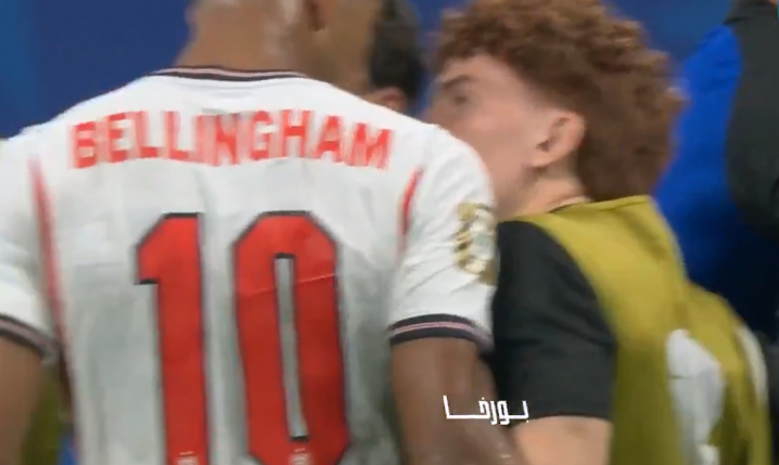 Jude Bellingham uderza rezerwowego gracza Argentyny w głowę [VIDEO]