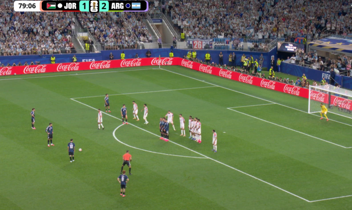 Leo Messi strzela gola z rzutu wolnego z Jordanią! [VIDEO]