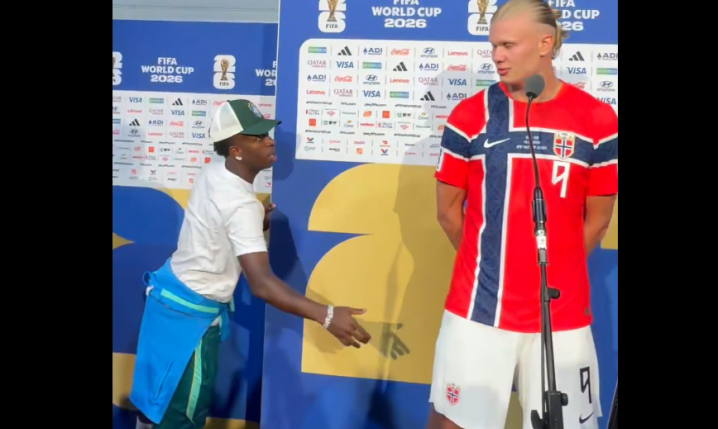 Haaland udziela wywiadu i nagle... podchodzi Vinicius! [VIDEO]