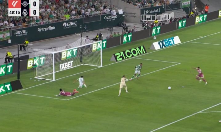 TAKĄ SYTUACJĘ zmarnował Mbappe z Betisem... [VIDEO]