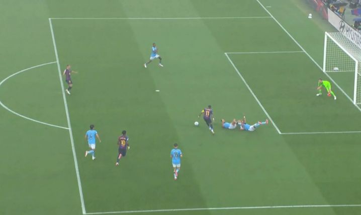 Raphinha OŚMIESZA graczy Feyenoordu i strzela na 1-0! [VIDEO]