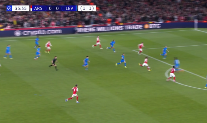 FENOMENALNY gol Eze na 1-0 z Bayerem Leverkusen! [VIDEO]