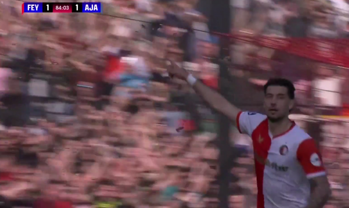 Jakub Moder strzela gola na 1-1 z Ajaxem!!! [VIDEO]