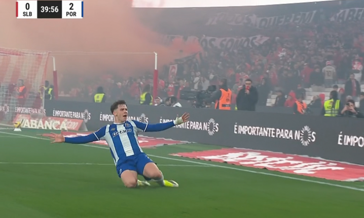 FENOMENALNY gol Oskara Pietuszewskiego na 2-0 z Benficą!!! [VIDEO]