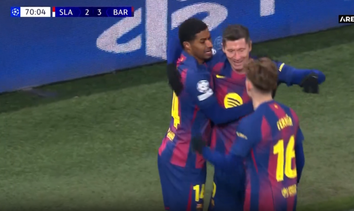 Robert Lewandowski STRZELA GOLA ze Slavią Praga w LM! 2-4 [VIDEO]