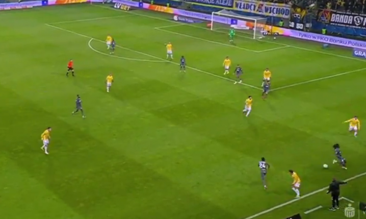 TIKI-TAKA! Tak pograł Radomiak przy golu z Motorem! [VIDEO]