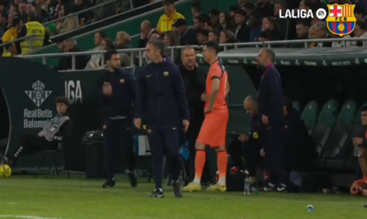 Lewandowski już był gotowy do wejścia i nagle... Hansi Flick zmienił decyzje [VIDEO]