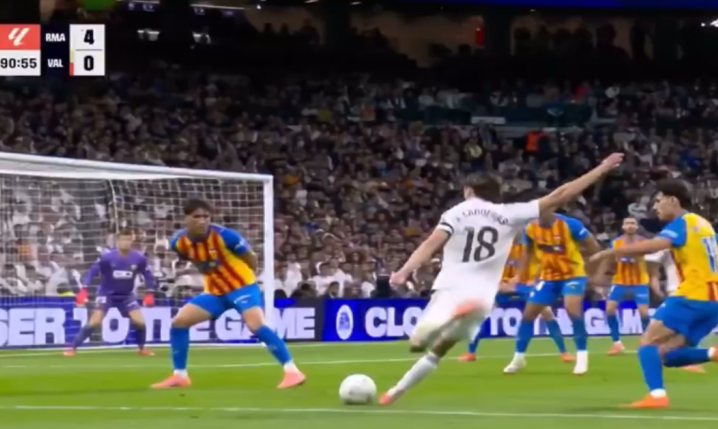 Tak leciała piłka po strzale Carrerasa! Co za gol piłkarza Realu... [VlDEO]