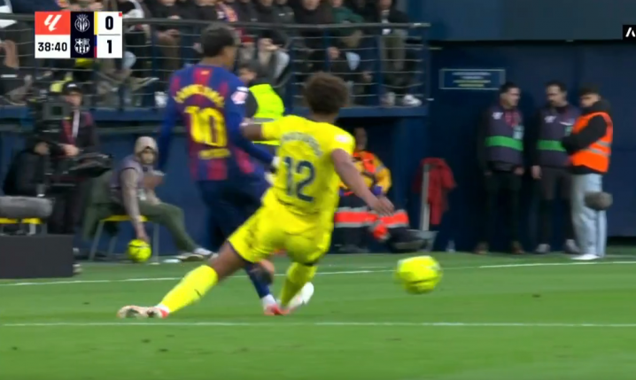 BRUTALNE wejście Renato Veigi w nogi Yamala i czerwona kartka! [VIDEO]