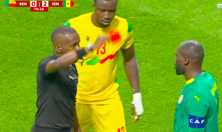 OSTRE WEJŚCIE  Koulibaly'ego i czerwona kartka na PNA! [VIDEO]