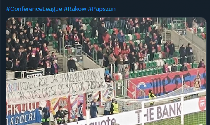 MOCNY transparent kibiców Rakowa w stronę Marka Papszuna!