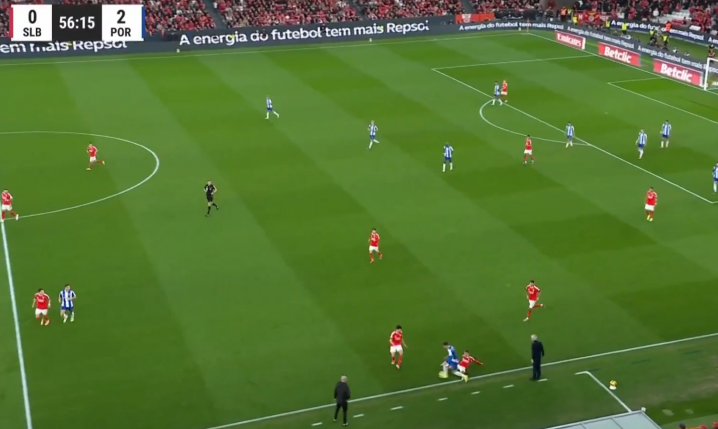 POPIS dryblingu Oskara Pietuszewskiego z Benfiką! [VIDEO]