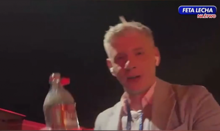 Dobrasz wziął ''colę'' od kibica na fecie mistrzowskiej i... xD [VIDEO]
