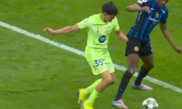 KONTROWERSJA przy golu Interu na 3-3! Piłkarz Barcy był faulowany? [VIDEO]