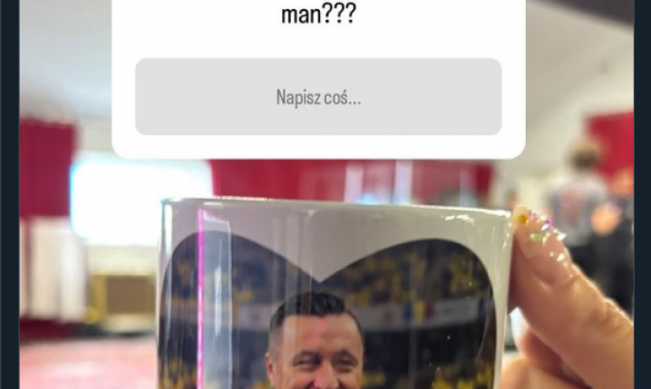 Znana Walijska piosenkarka wstawiła zdjęcie kubka z Tomaszem Hajto! XD