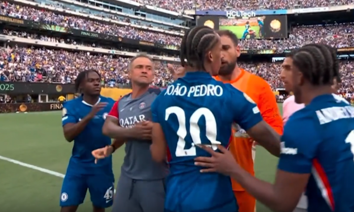 Luis Enrique UDERZYŁ w twarz Joao Pedro po meczu! [VIDEO]