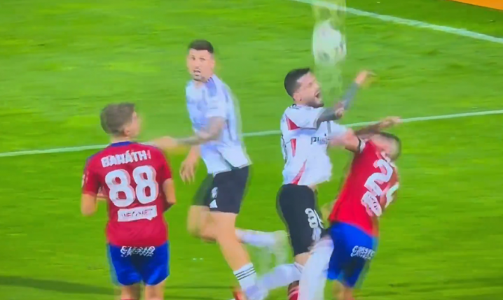 Kontrowersyjny rzut karny dla Rakowa w meczu z Legią [VIDEO]