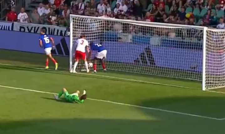 Fatalny błąd Trelowskiego z Francją U21... [VIDEO]