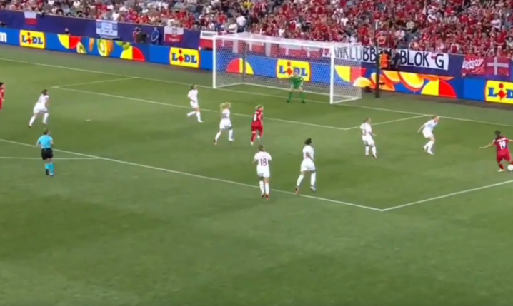 Ewa Pajor STRZELA GOLA na 2-0 z Danią!!! [VIDEO]