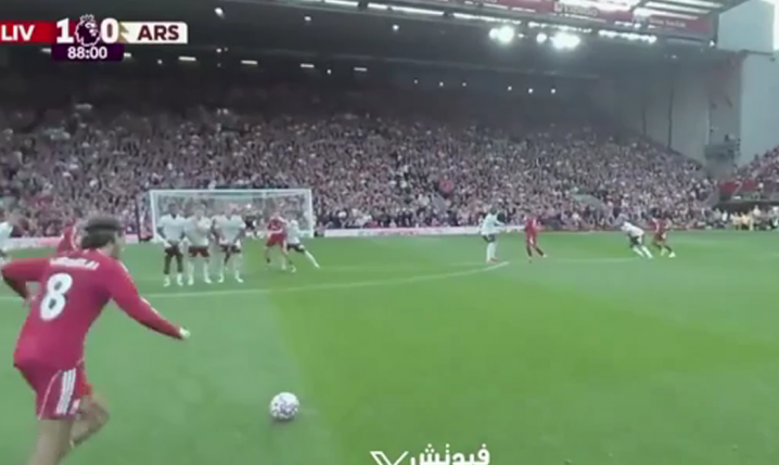 Gol Szaboszlaia z perspektywy kamery sędziego! <3 [VIDEO]