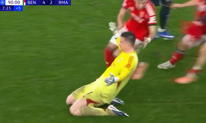 Bramkarz Benfiki W DOLICZONYM CZASIE GRY strzela gola Realowi [VIDEO]