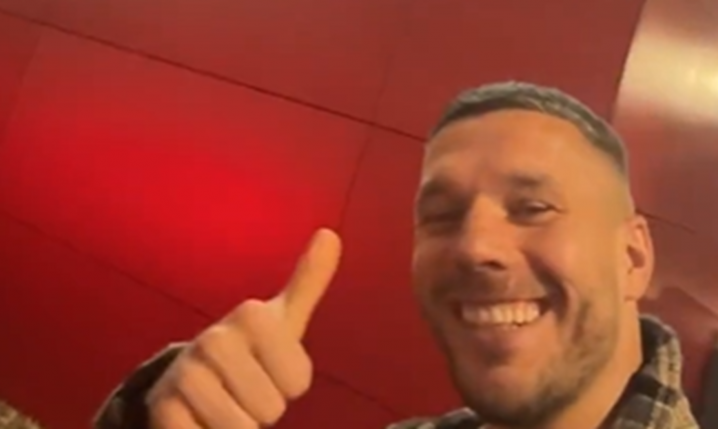 Taki FILM WRZUCIŁ Lukas Podolski po meczu z Piastem xD [VIDEO]